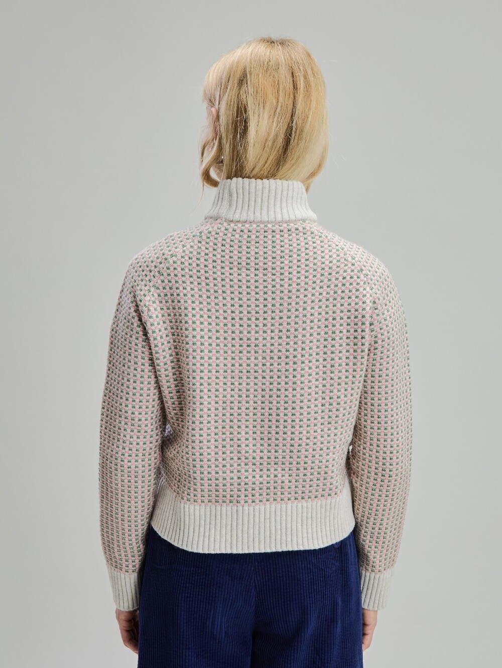 Mock Neck Sweater With Check Pattern - Picture 4 of 6